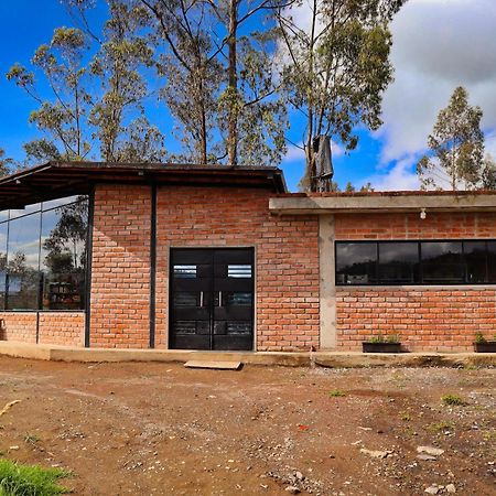 El Terreno Cultural Exchange Centre Guaranda Exterior photo